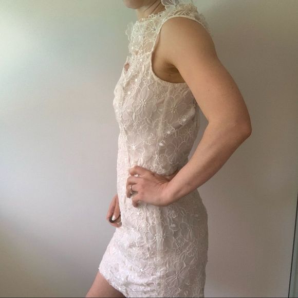 Lace dress Lipsy London, light pink, low cut back, perfect condition - Picture 3 of 10